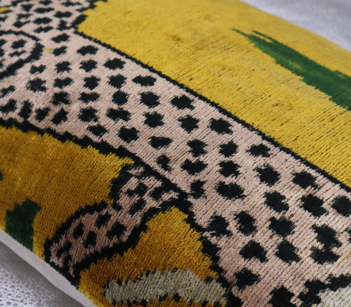 Canvello Handmade Luxury Yellow Tiger Throw Pillows - 16x24