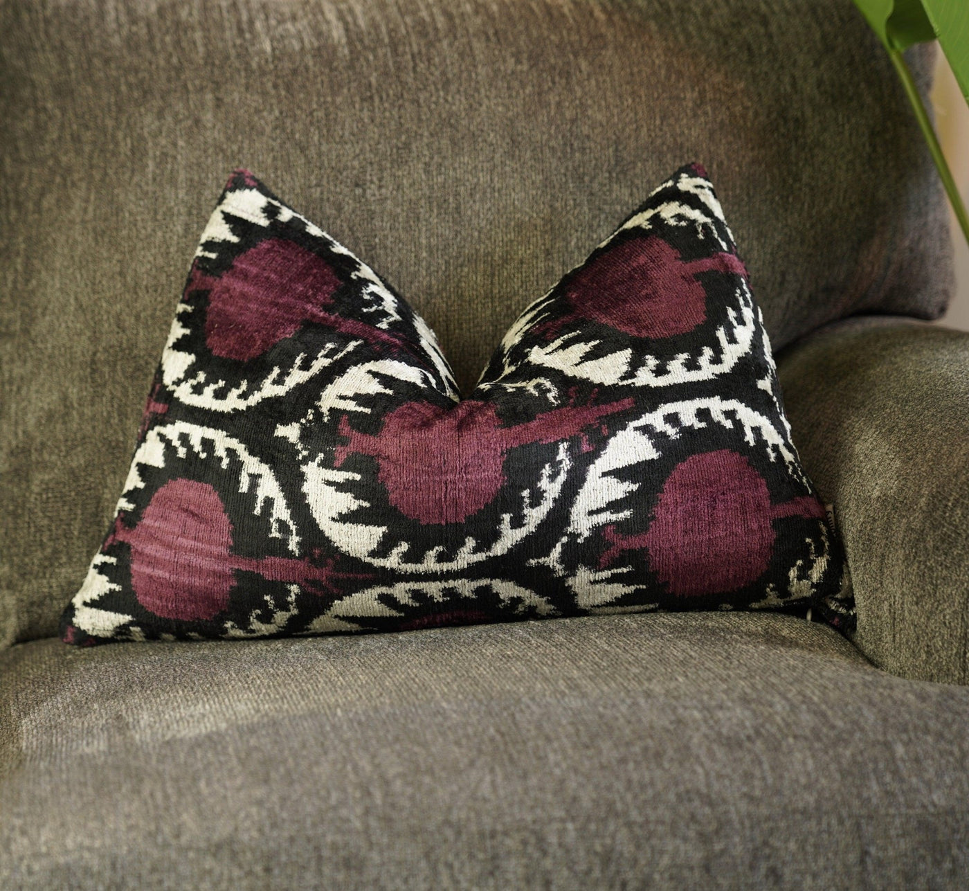 Canvello Handmade Purple Pomegranate Lumbar Pillow For Couch - 16x24 in - Canvello