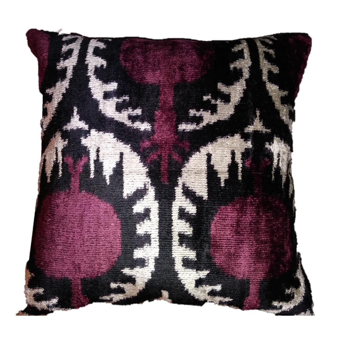 Canvello Handmade Stylish Velvet Throw Pillow - 20'' X 20'' - Canvello