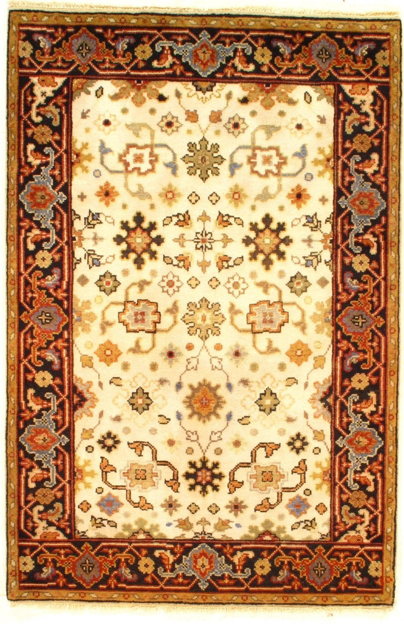 Canvello Ivory Mahal Rug - 4' X 6' - Canvello