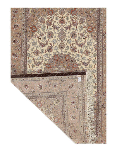 Canvello Ivory Silkroad Isfahan silk & wool Rug - 4'7" X 6'11" - Canvello