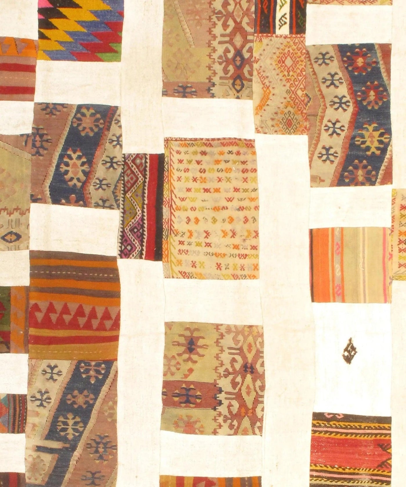 Canvello Ivory Turkish Patchwork 8' X 10' - Canvello