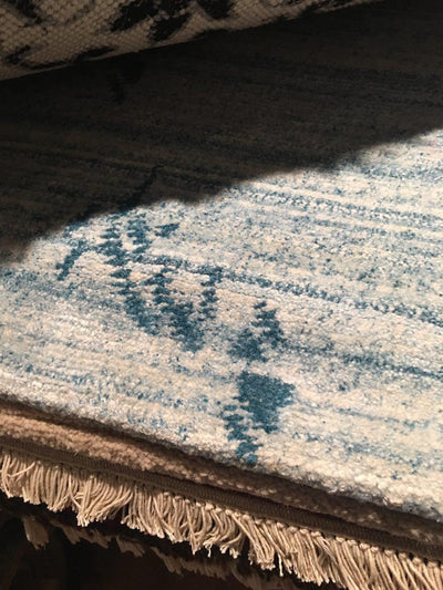 Light Blue Bamboo Silk Modern Wool Rug for Living Room Aesthetic - 6' X 9'