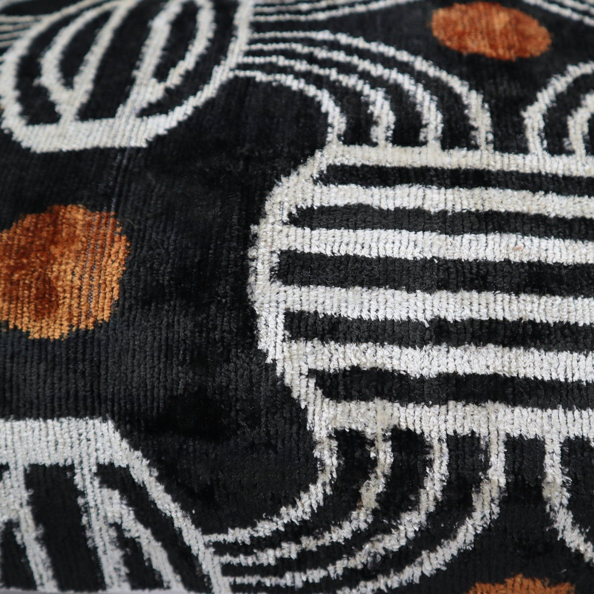 Canvello Luxury Decorative Black Throw Pillow | 16 x 24 in (40 x 60 cm) - Canvello
