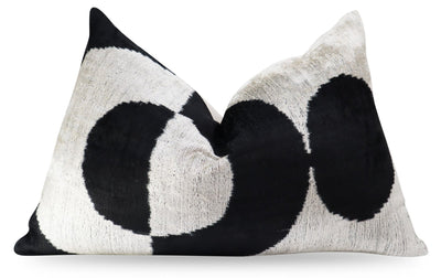 Canvello Luxury Decorative Black White Throw Pillow | 16 x 24 in (40 x 60 cm) - Canvello