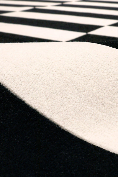 Canvello Modern Hand-Tufted White/Black Bsilk & Wool Area Rug- 7'9" X 9'9"