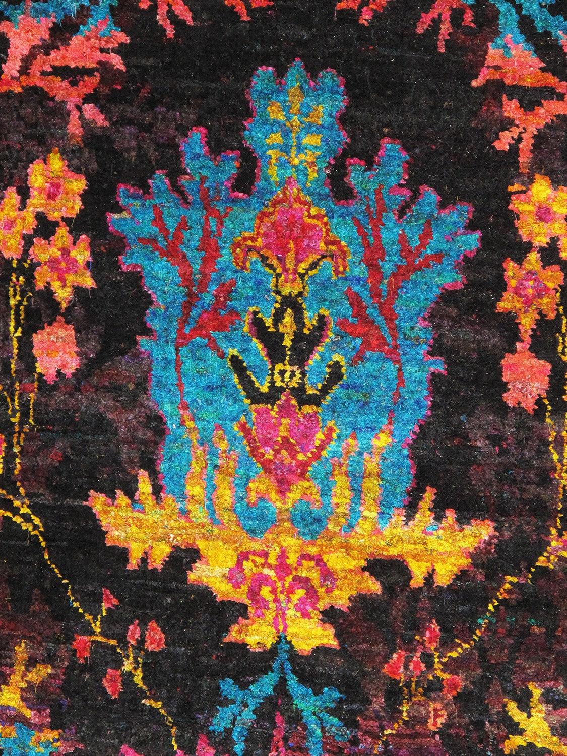 Canvello Modern Ikat Design Hand-Knotted Sari Silk Area Rug- 6'7" X 7'11"