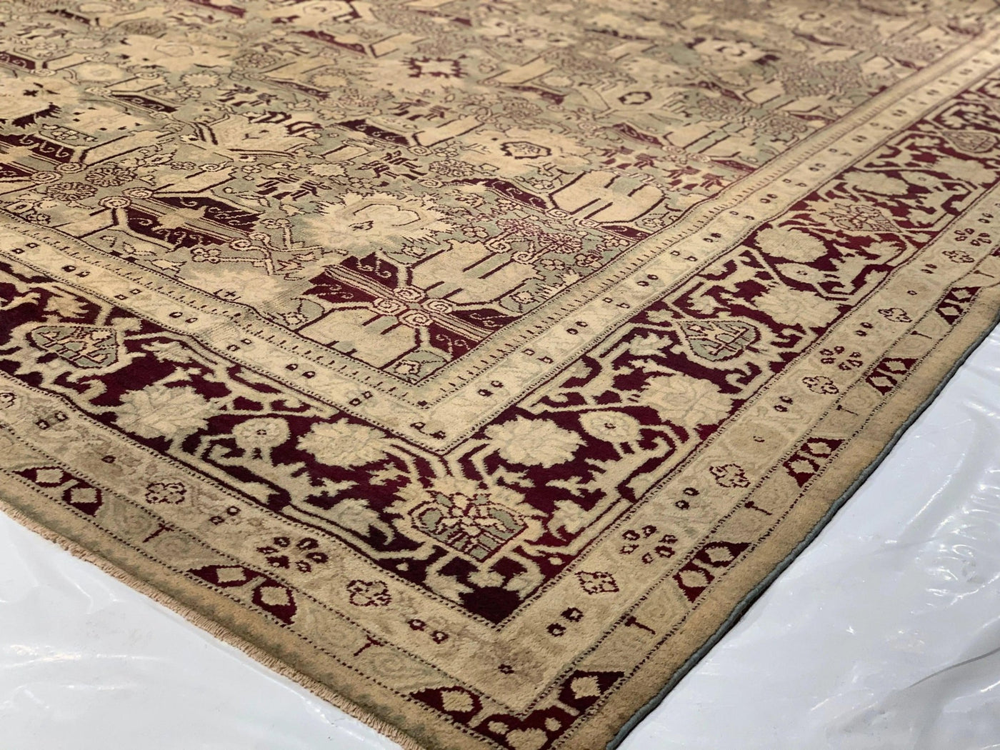 Canvello Olive Antique Amristar Rug - 10'2" X 12'8" - Canvello