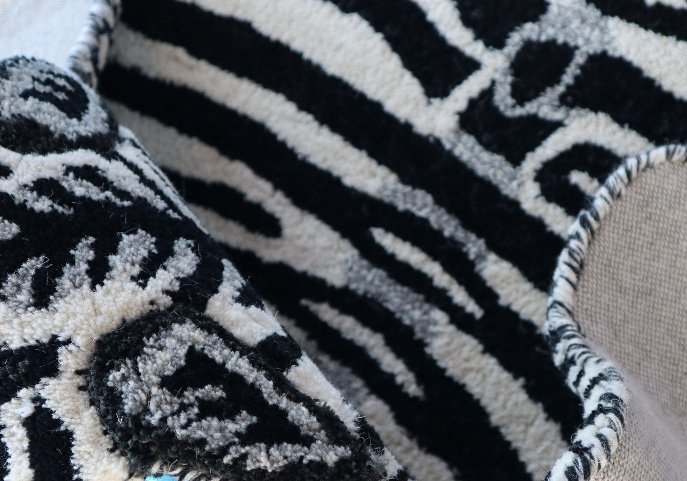 Premium Quality Hand Tufted Rug Hand Made Zebra Rug for Room Home Decor Rug for Living Room Contemporary| New Zealand Pure Wool | 3'X5'