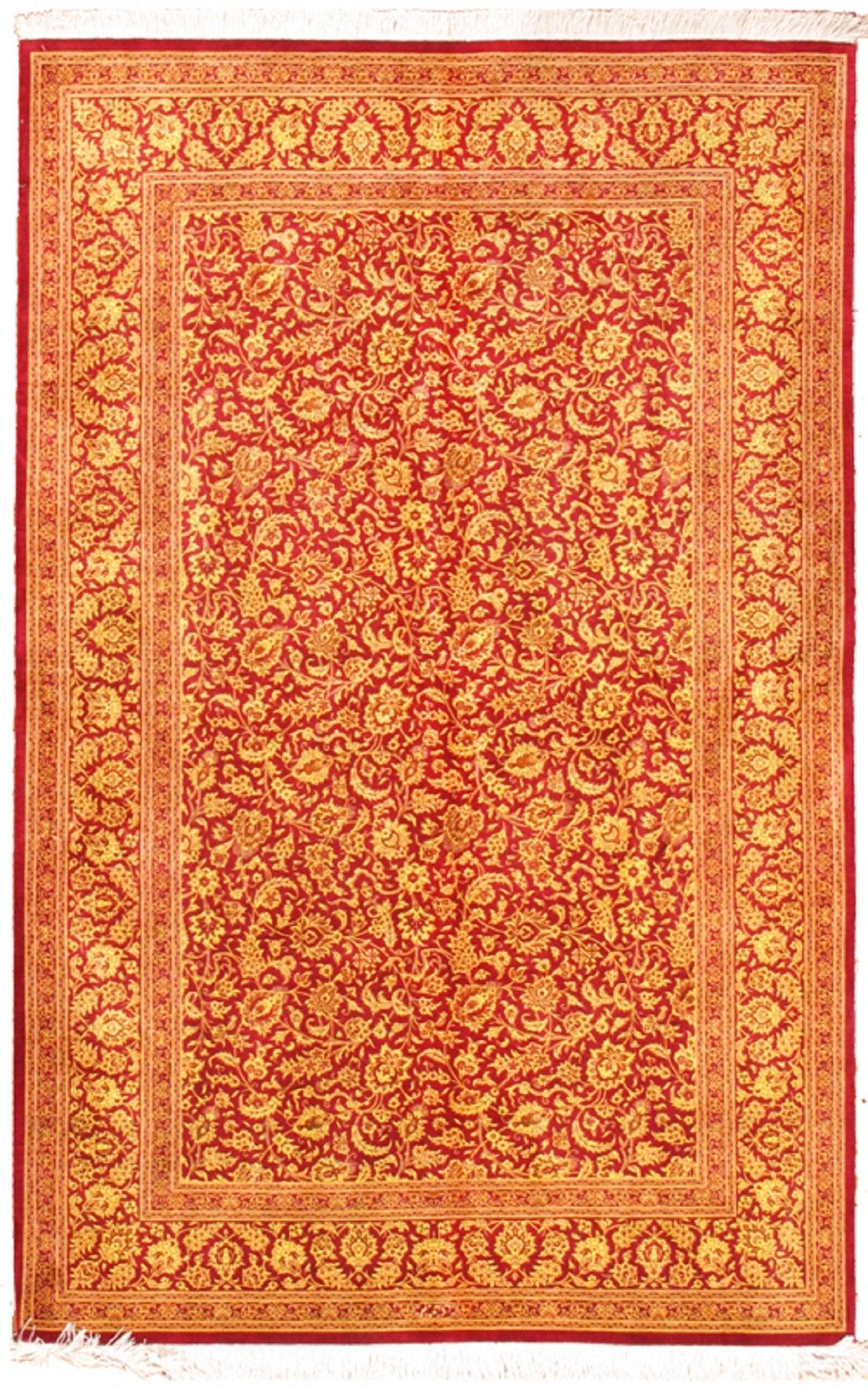 Canvello Qum Persian Handmade Silk Rug - 4'3" X 6'8"