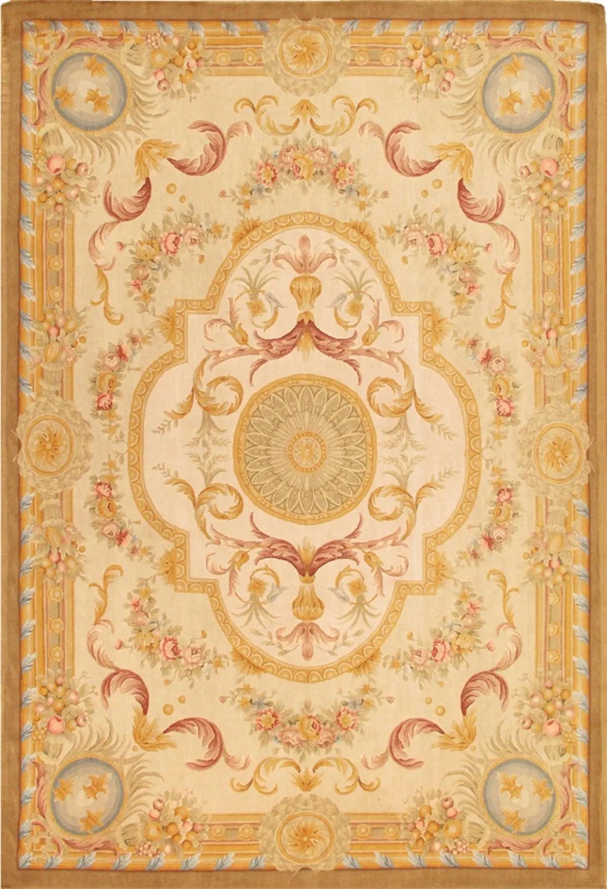 Canvello Savonnerie Hand-Knotted Lamb's Wool Area Rug- 10'1" X 13'9"