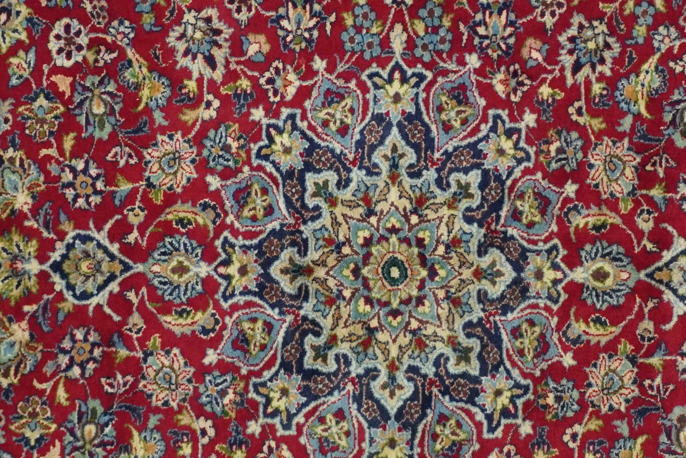 Canvello Semi - Antique 1990 Hand Made Formal Medallion Middle East Yalameh Rug - 8'0'' X 11'5'' - Canvello