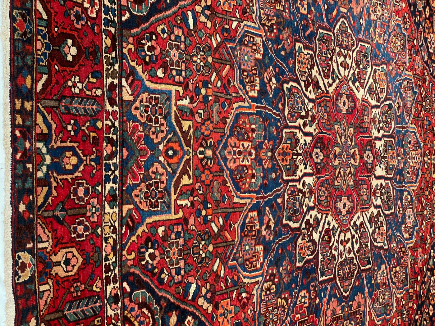 Canvello Silkroad Bakhtiari Navy Blue And Red Rug - 10'8'' X 12'11'' - Canvello