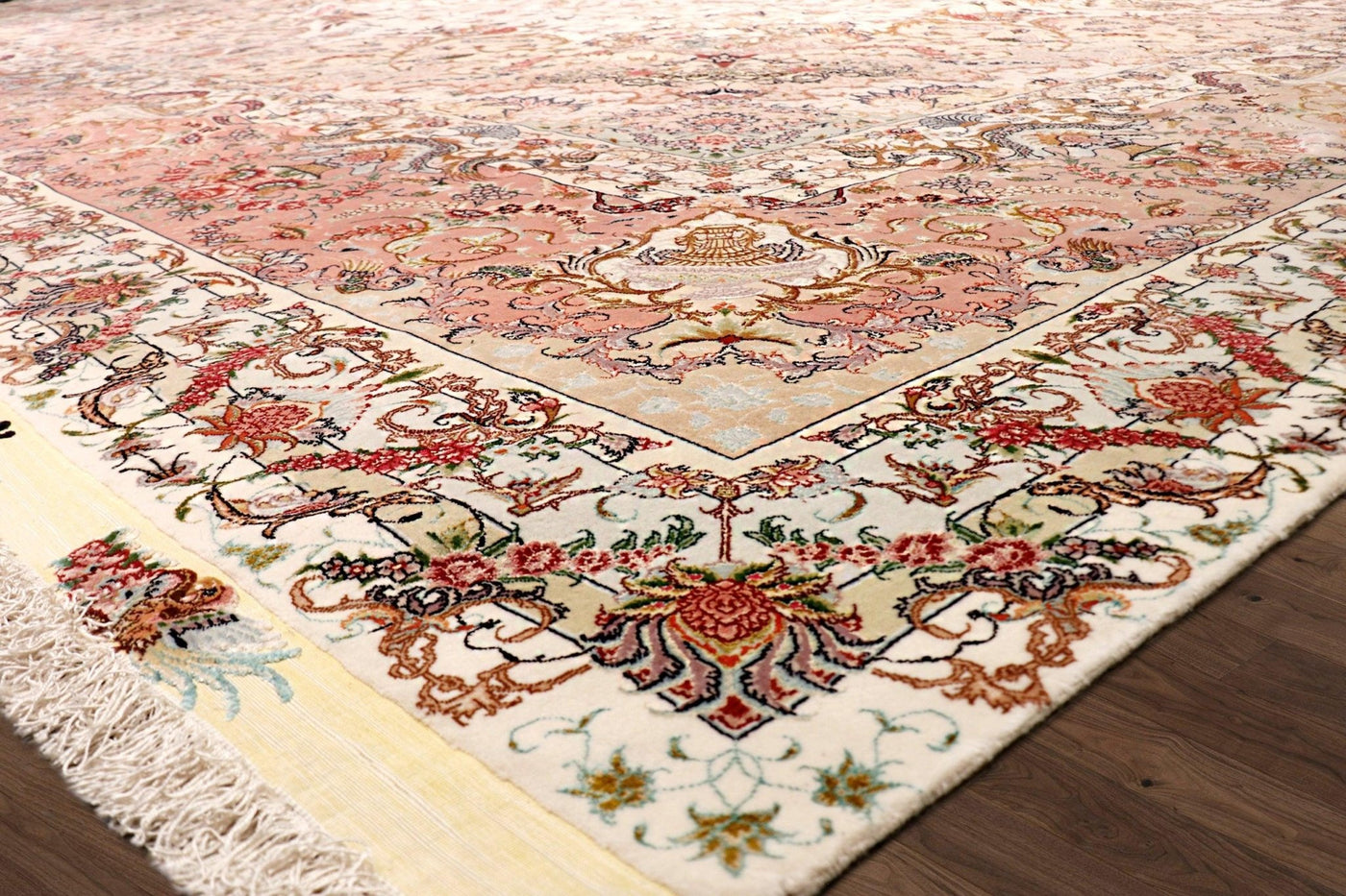 Canvello Silkroad Tabriz Ivory Area Rug - 16'3" X 27'2" - Canvello