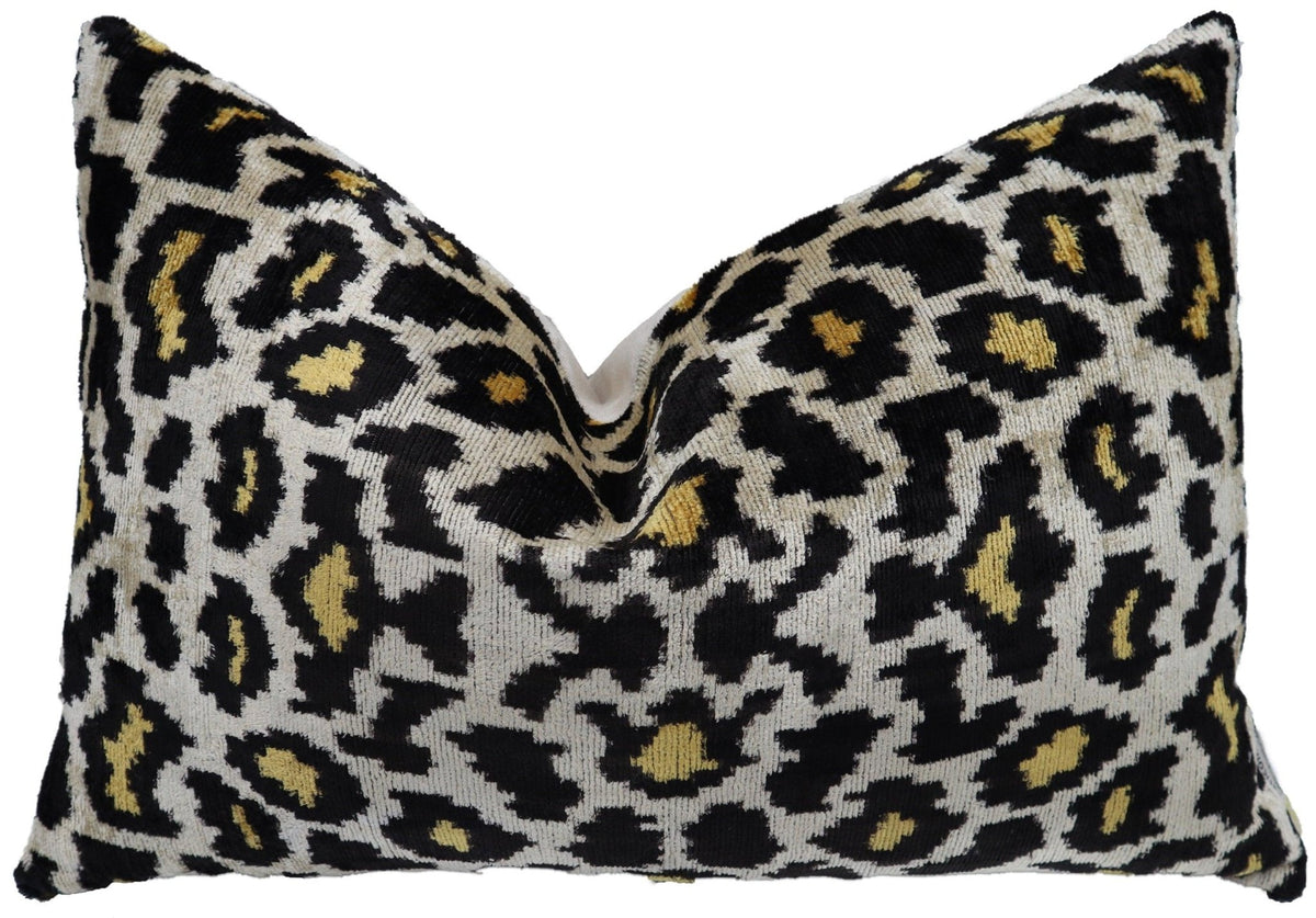 Canvello Tiger Print Black Velvet Throw Pillows - 16x24