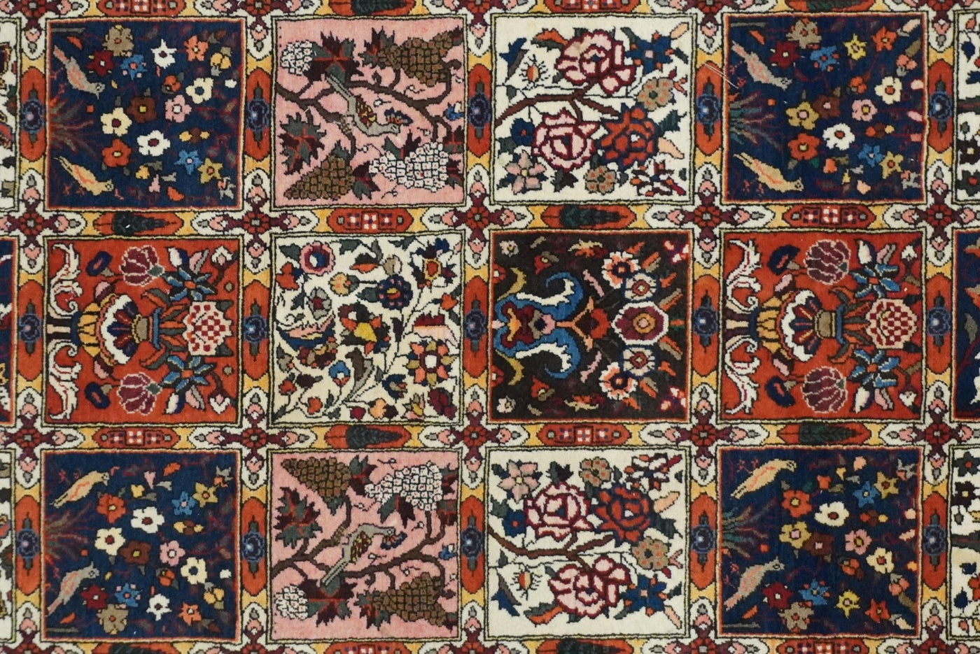 Canvello Traditional Bakhtiari Multicolored Rug - 6'7'' X 10'0'' - Canvello