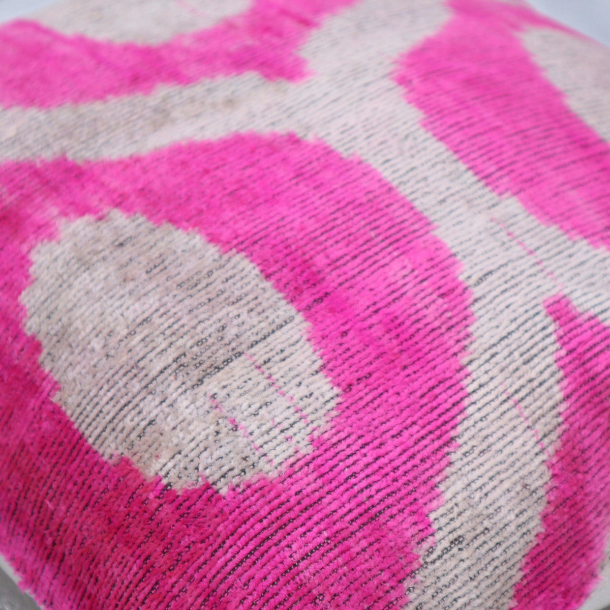 Canvello Velvet Pink Ivory Pillow | 16 x 16 in (40 x 40 cm) - Canvello