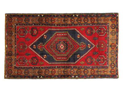 Canvello Vintage Anatolian Red Lamb's Wool Area Rug- 3'8" X 6'3"