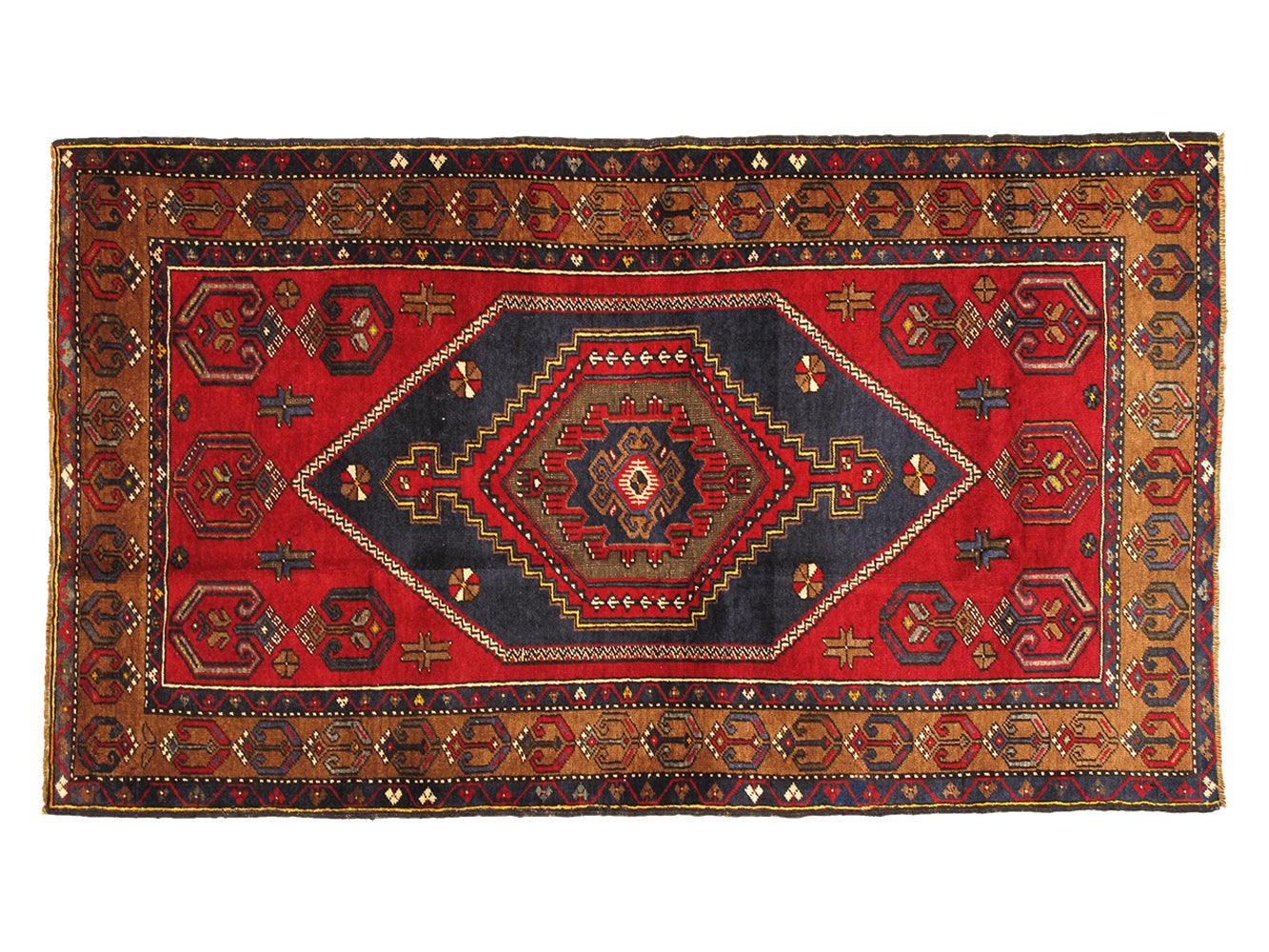 Canvello Vintage Anatolian Red Lamb's Wool Area Rug - 3'8" X 6'3" - Canvello