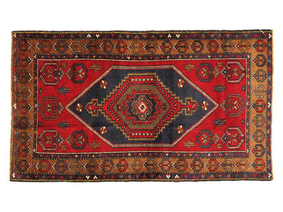 Canvello Vintage Anatolian Red Lamb's Wool Area Rug - 3'8" X 6'3" - Canvello