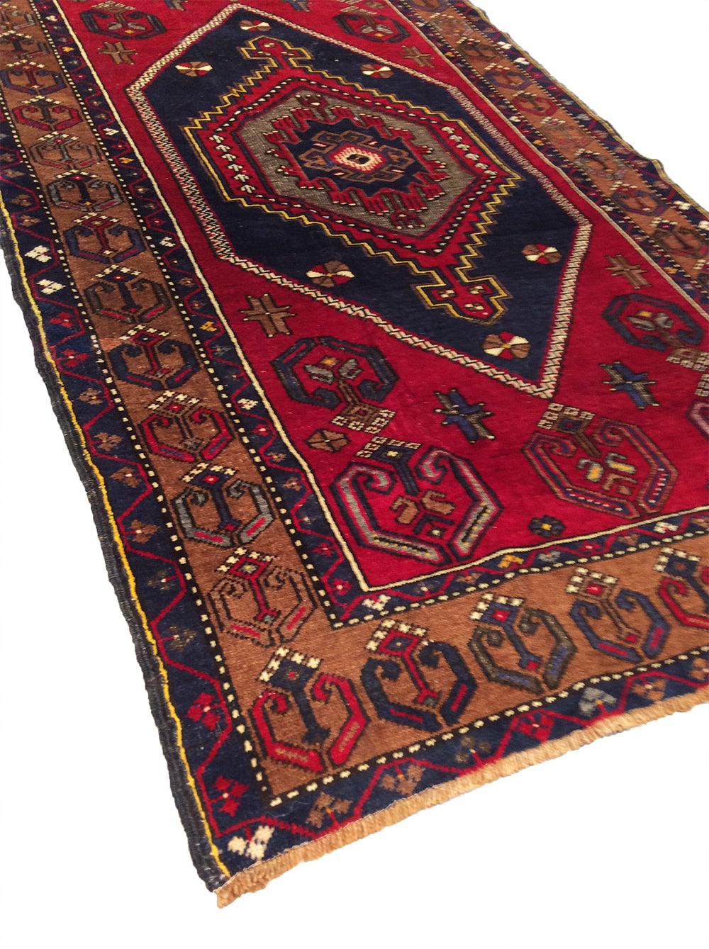 Canvello Vintage Anatolian Red Lamb's Wool Area Rug - 3'8" X 6'3" - Canvello